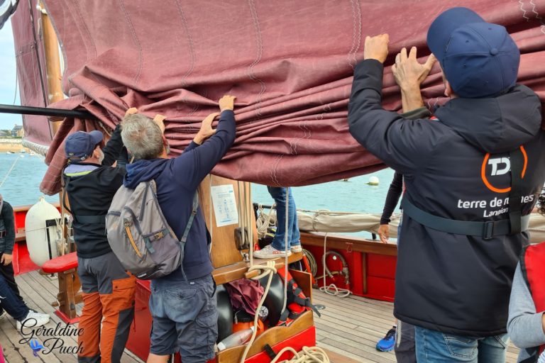 Affalage grand voile 2 Les 7 îles sur le Sant C’hirec